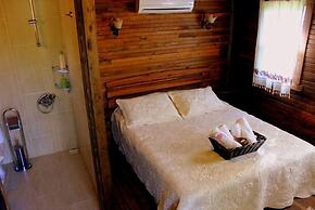 Salkim Konak Agac Evler