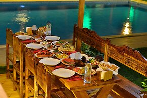 Salkim Konak Agac Evler