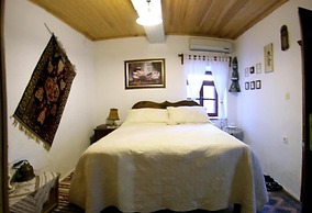 Salkim Konak Agac Evler