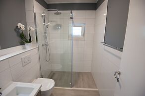 Seaside Luxury Suites