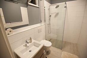 Seaside Luxury Suites