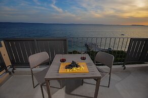 Seaside Luxury Suites