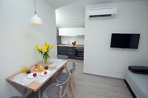 Seaside Luxury Suites