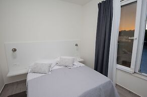 Seaside Luxury Suites