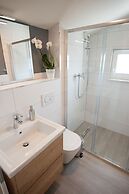 Seaside Luxury Suites