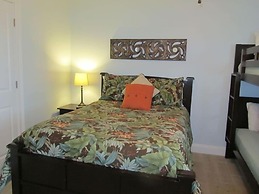 Tropical Winds Unit 701