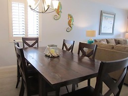 Tropical Winds Unit 701