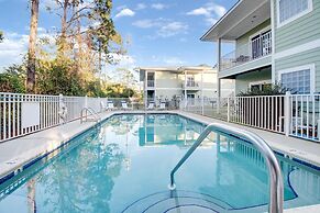 Laguna Breeze Unit C