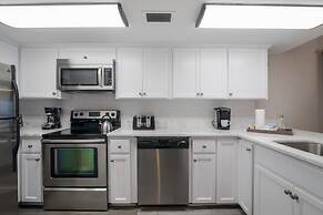 Tropical Winds Unit 301