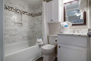 Tropical Winds Unit 301