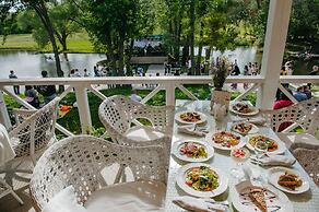 Usadba Skornyakovo-Arhangelskoye