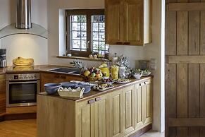 Dionysos Luxury Villa