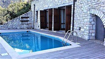 Dionysos Luxury Villa