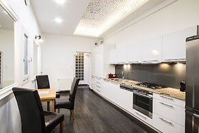 Large Central Apartment Fehérhajó