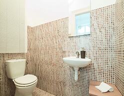 Large Central Apartments Kálmán Imre