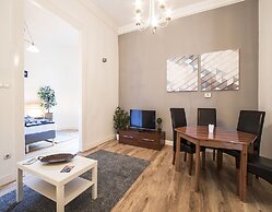 Large Central Apartments Rippl Rónai