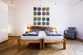 Large Central Apartments Dohány