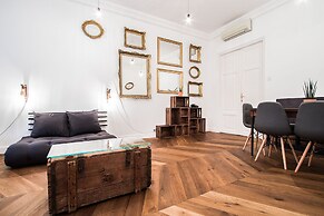 Large Central Apartments Dohány