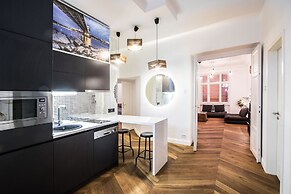 Large Central Apartments Dohány