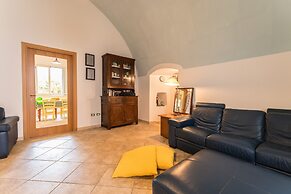 Casina Farnarari