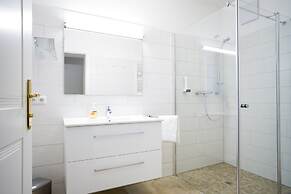 Central Lake View Suites Villa Julia by we rent