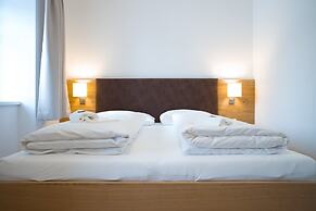 Central Lake View Suites Villa Julia by we rent