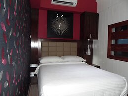 La Mirada Residences