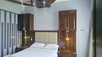 La Mirada Residences