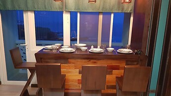 La Mirada Residences