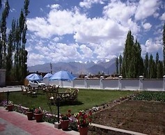 Hotel Ladakh Himalayan Retreat