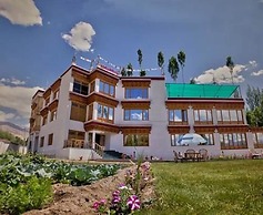 Hotel Ladakh Himalayan Retreat