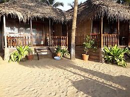 Mariposa Beach Grove