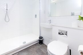 City Stay Apartments - Platform