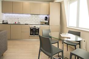 City Stay Apartments - Platform