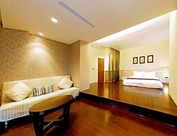 Sun Moon Lake Karuizawa Villa B&B