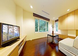 Sun Moon Lake Karuizawa Villa B&B