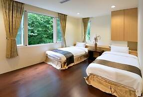 Sun Moon Lake Karuizawa Villa B&B