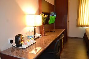 Hotel Broadway Yangon