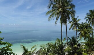 Island View Beachfront Resort