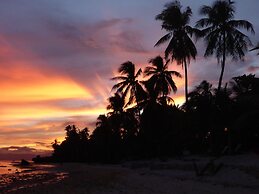 Island View Beachfront Resort