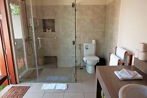 Island View Beachfront Resort