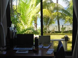 Island View Beachfront Resort