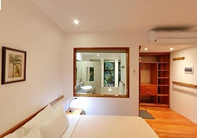 Island View Beachfront Resort