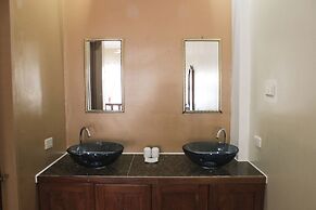 Island View Beachfront Resort