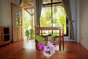 Island View Beachfront Resort