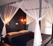 Sanjis The Seaside Cabanas