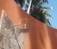 Sanjis The Seaside Cabanas