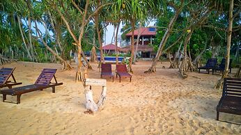 Sanjis The Seaside Cabanas