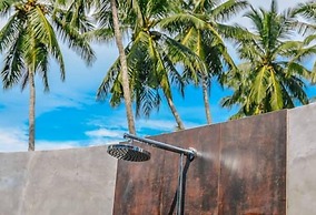 Sanjis The Seaside Cabanas