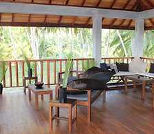 Sanjis The Seaside Cabanas